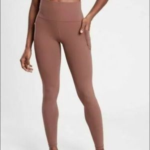 Athleta salutation stash leggings